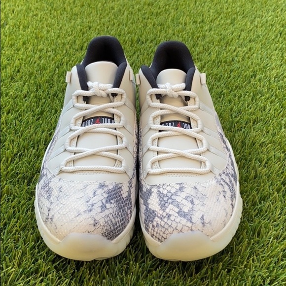 Air Jordan 11 Retro Low IE - Picture 2 of 6